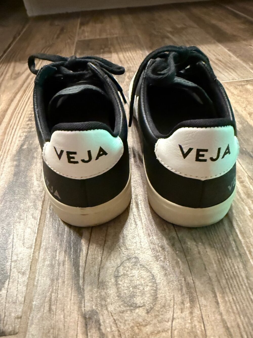 Veja Campo Black Leather Sneakers, SZ 7 - Picture 2 of 6